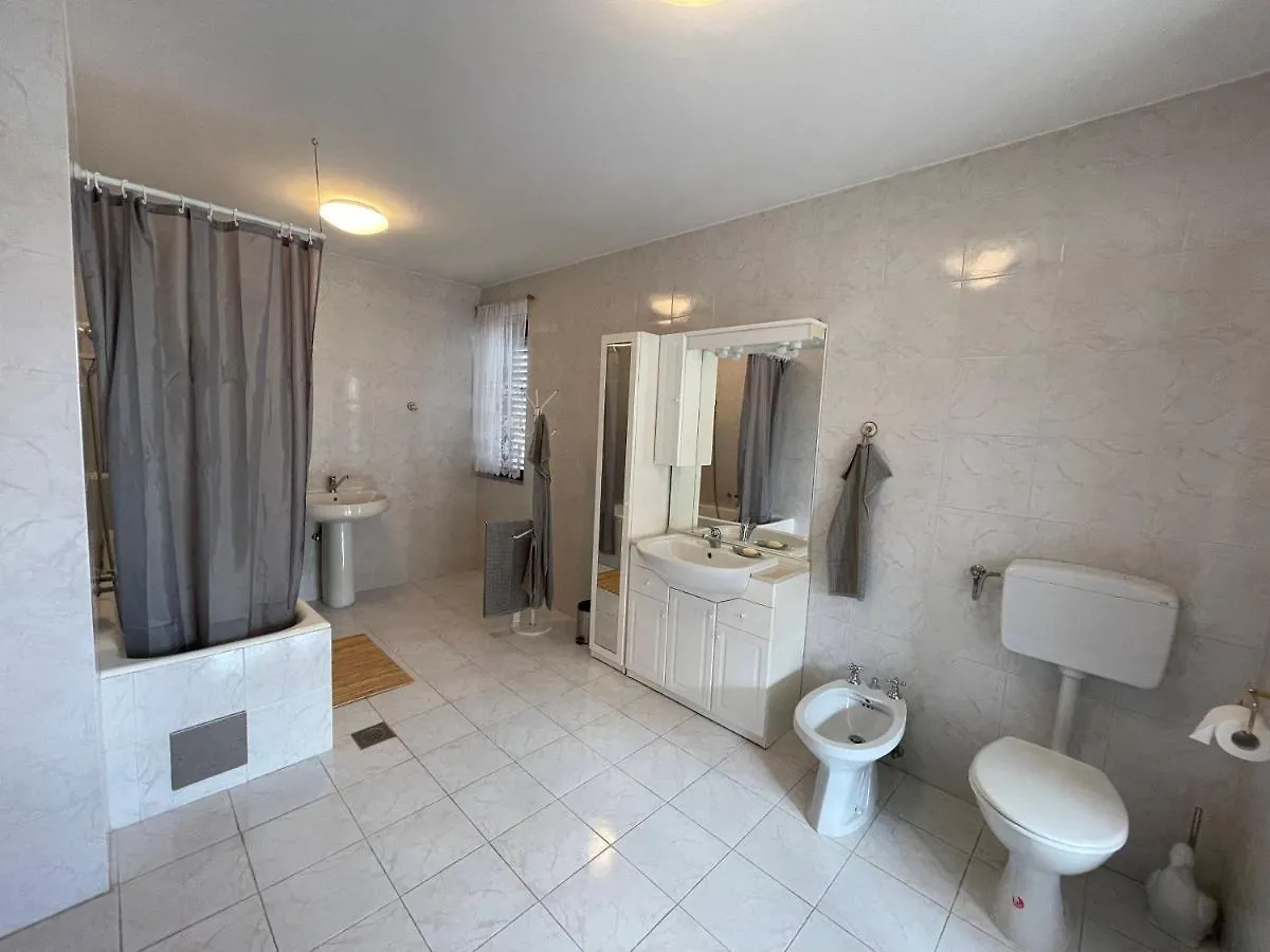 Apartments Valsaline Pula