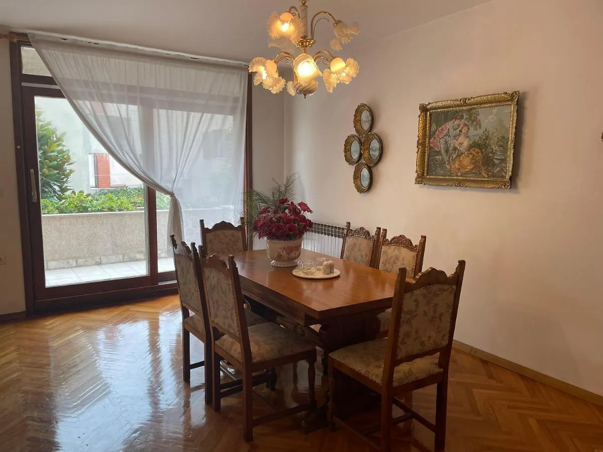 Apartments Valsaline Pula 0*,  Croatia